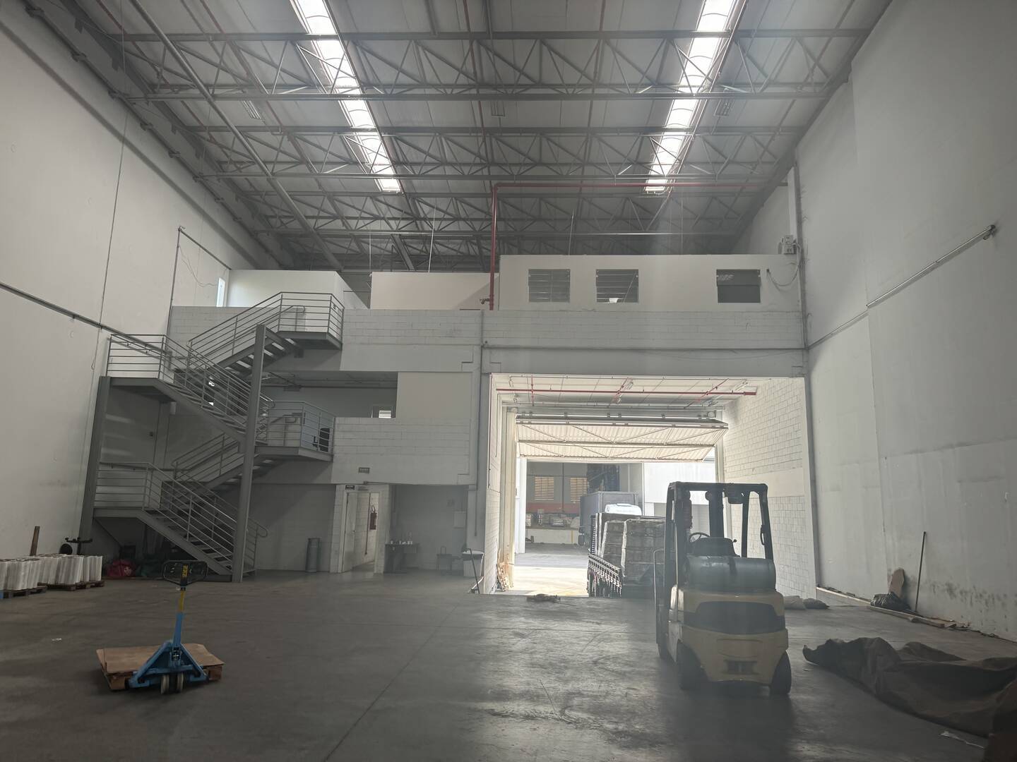 Depósito-Galpão-Armazém para alugar, 1100m² - Foto 10